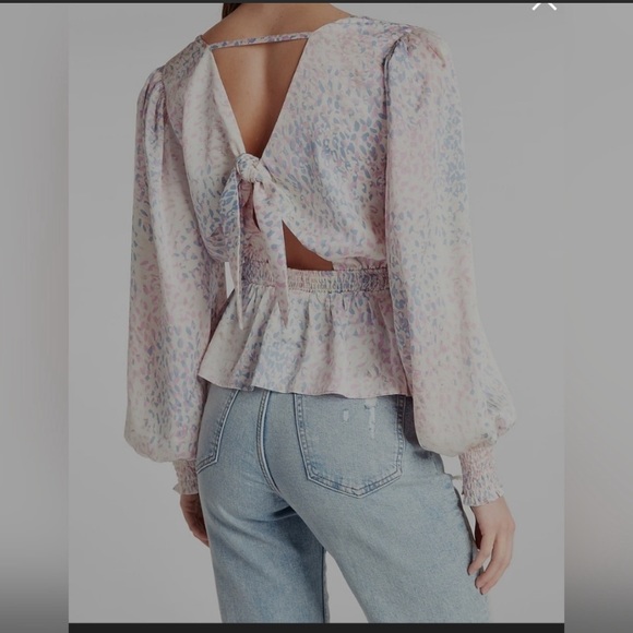 NWOT Express Satin Abstract Print Tie Back Peplum Top v-neck cross front - Picture 2 of 4